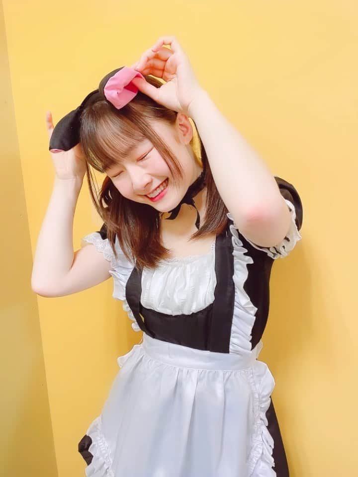 新倉愛海のインスタグラム：「Happy Valentine🐱💓 ⁡ #アプガ2 #アイドル #idol #valentine #メイド服 #コスプレ #ツインテール #猫耳」