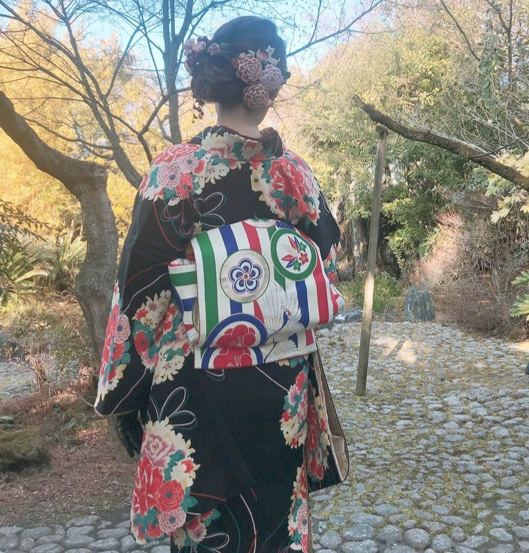 平子理沙さんのインスタグラム写真 - (平子理沙Instagram)「皆さま、 温かいバースデーメッセージを 本当にありがとうございます😭❣️ とっても、とっても嬉しいです❤️ 私は京都で久しぶりに 着物を着てみました👘💕 大好きな大正ロマンな 雰囲気の着物です🦋 ランチの後、東山、円山公園を散歩して のんびり過ごしました。  #mybirthday#京都#着物#lifestyle#beauty#fashion#risahirako#平子理沙」2月14日 22時36分 - risa_hirako