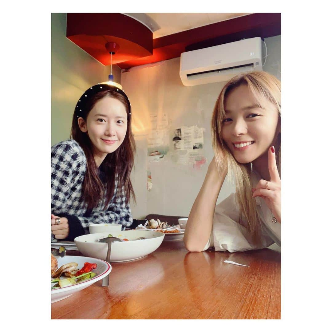 ユナさんのインスタグラム写真 - (ユナInstagram)「reminiscence🌟🌟 #2세대만남 #선예언니랑」2月15日 0時27分 - yoona__lim