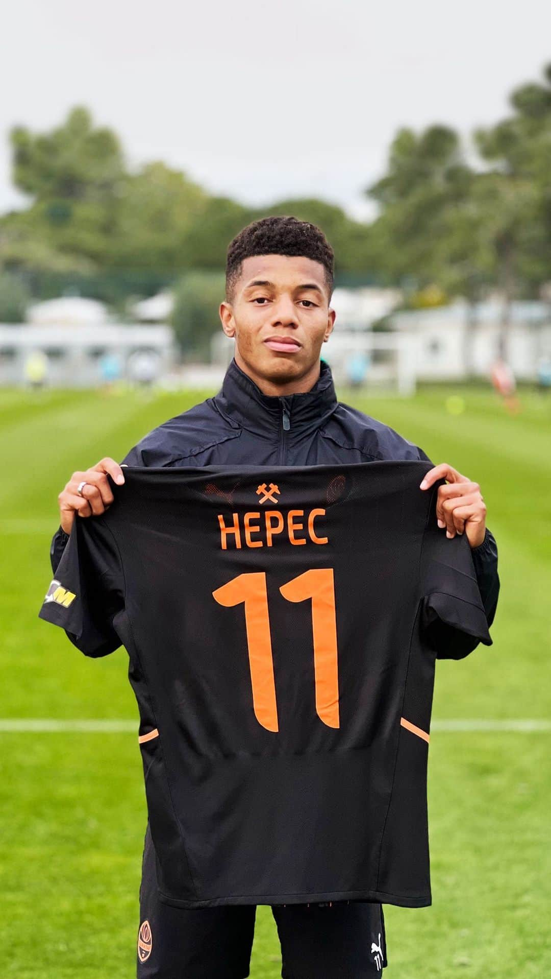 ダヴィド・ネレス・カンポスのインスタグラム：「🤩 @davidneres 1️⃣1️⃣ ⠀ ⚒ #Shakhtar 🧡」