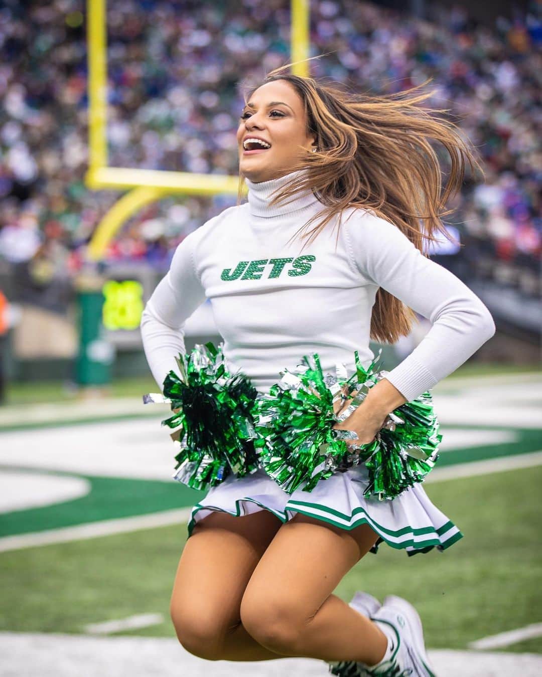 Jets Flight Crewのインスタグラム：「Jumping for joy because it’s Friday! 💚」