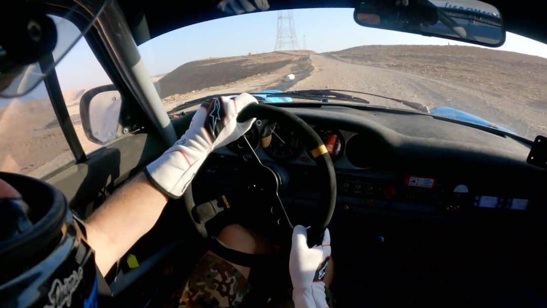 ケン・ブロックのインスタグラム：「Here’s an onboard video of the short test stage I used in the desert of Saudi Arabia (just outside the Autoville festival site) to do my first-ever test in a rally Porsche! I loved the sound and torque of that flat-6, and the handling was impressive. Thanks @tuthillporsche for putting together such a great package for me to go race the East African Safari Classic Rally! #Porsche911 #TuthillPorsche #EastAfricanSafariClassicRally」