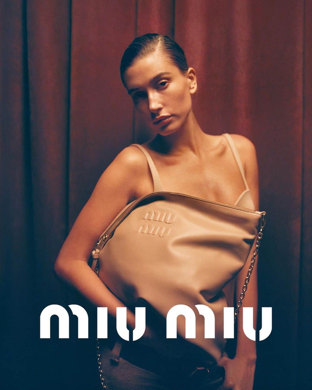 ハイレイ・ロード・ボールドウィンのインスタグラム：「new @miumiu Basic Instinct. Shot by @tyronelebon creative direction by @linakutsovskaya styled by @lottavolkova #miumiuSS22」