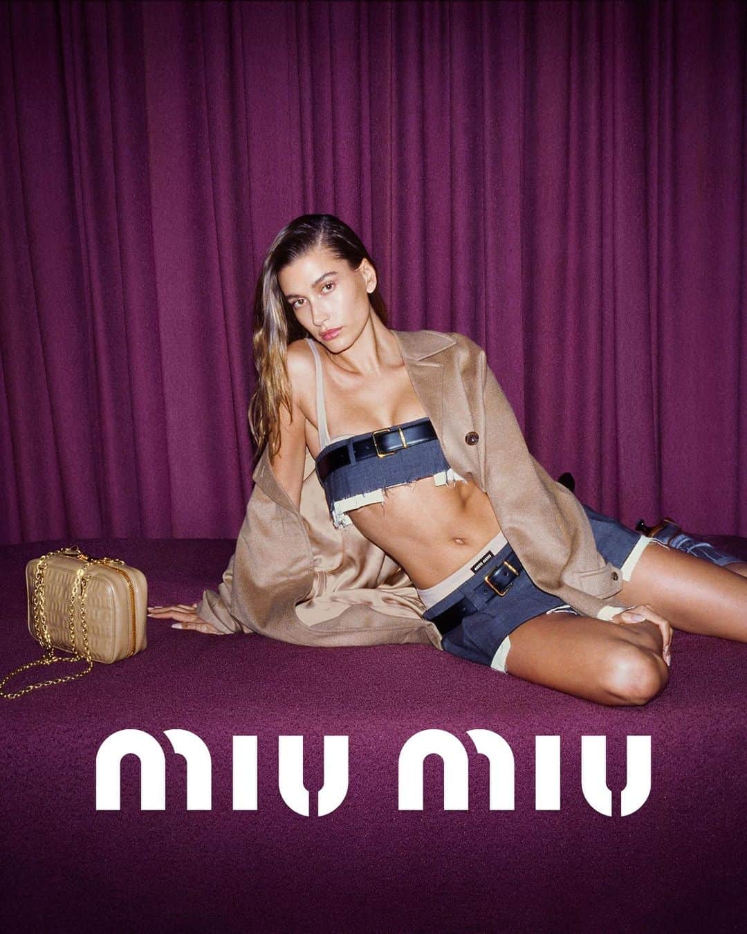 ハイレイ・ロード・ボールドウィンのインスタグラム：「new @miumiu Basic Instinct. Shot by @tyronelebon creative direction by @linakutsovskaya styled by @lottavolkova #miumiuSS22」