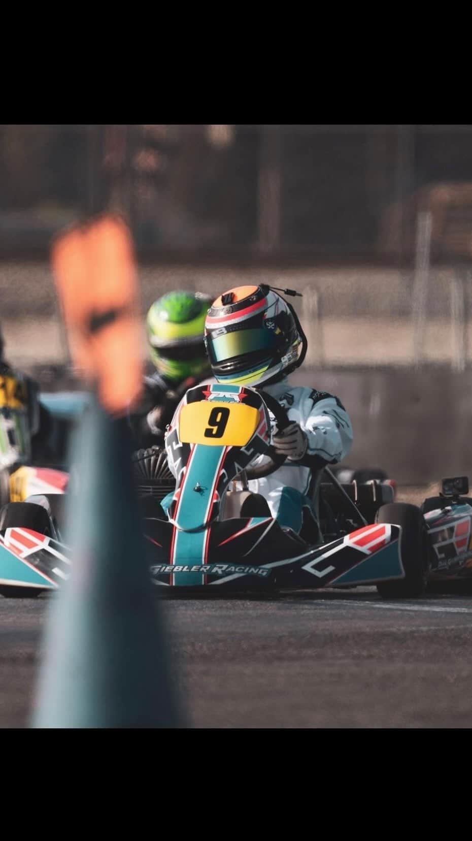 Lindsay Brewerのインスタグラム：「Epic day karting at Calspeed with @pgr_ekartingco for @jensonbutton bday🤩🏁 captured by @race.service」