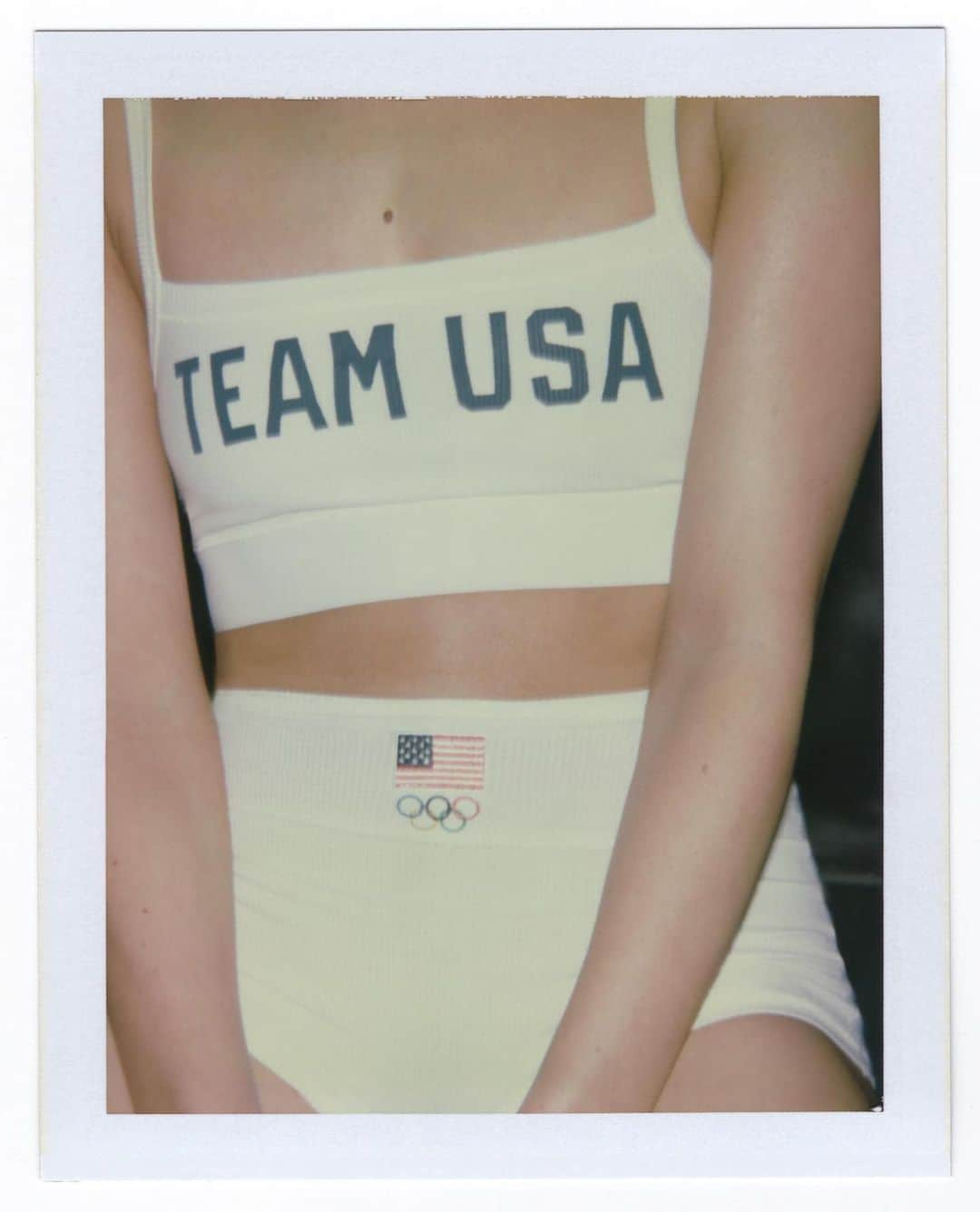 マディソン・チョックさんのインスタグラム写真 - (マディソン・チョックInstagram)「I’m so honored to be a part of the @SKIMS for Team USA campaign!   SKIMS for #TeamUSA capsule collection coming Tuesday, January 25th.   Shot by Vanessa Beecoft」1月22日 7時19分 - chockolate02