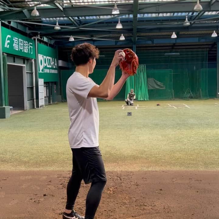 武田翔太のインスタグラム：「宮崎での自主トレ終了。 やりたい事は出来たと思います🔥 #武田翔太　#ケムナブラッド誠選手  #岡本直也選手  #自主トレレポート2022  #宮崎トレーニング  #サクハルコンディショニングパーク  @sakuharu.cond.park  #樋越(笑)  #卒アル的な」