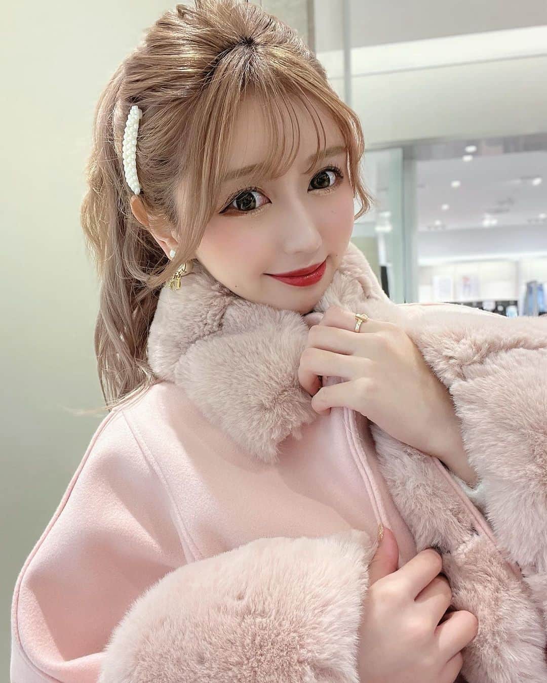 伊上あやさんのインスタグラム写真 - (伊上あやInstagram)「可愛いお洋服の日💕 【 @selectshop_vivantjolie 】  #韓国ファッション #韓国 #ファッション好きな人と繋がりたい #ファッションコーデ」1月22日 19時14分 - o.aya_0613