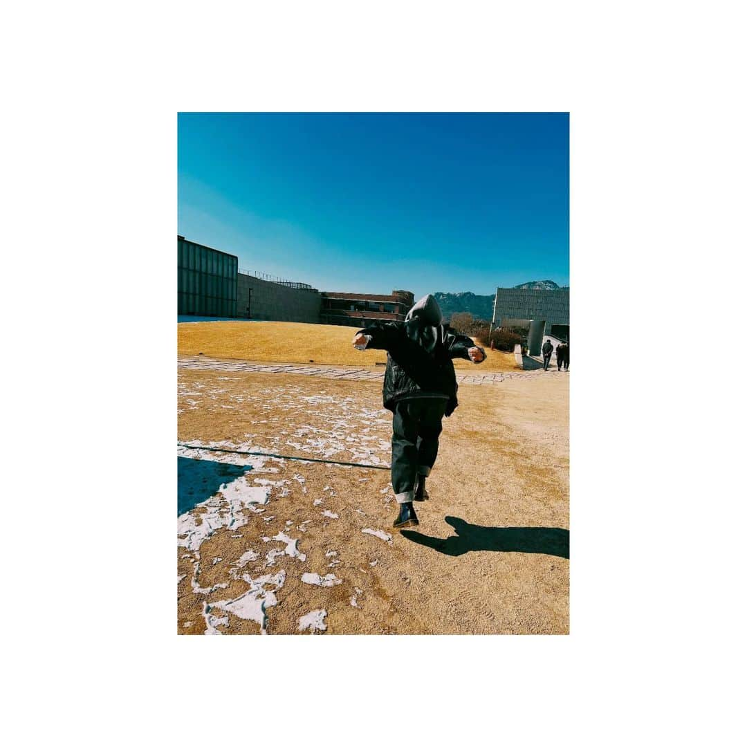 J-HOPEさんのインスタグラム写真 - (J-HOPEInstagram)「겨울 나들이🌬 #outfit」1月22日 15時18分 - uarmyhope