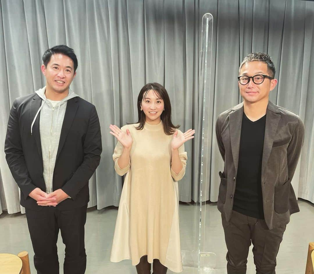 袴田彩会さんのインスタグラム写真 - (袴田彩会Instagram)「昨夜の野球を語らナイト！ ゲストに五十嵐亮太さんと石川雅規投手が来てくださいました⚾️ 同級生でとても仲の良いお2人の会話が楽しすぎて、本当に最高な1時間半でした😭✨なんと共演は初だとか✨  お二人の意外な一面が見られますよ😎 楽しすぎたのか終わった後、私は顔がテッカテカでした。  いや〜良い時間でした🌸  アーカイブあるので、ぜひ見てみてください❣️ (ヤクルトファンの方はぜひ！)  #野球を語らナイト #スポーツナビ  #ヤクルトスワローズ  #五十嵐亮太 さん #石川雅規 投手 #袴田彩会」1月22日 18時13分 - ayae.ha