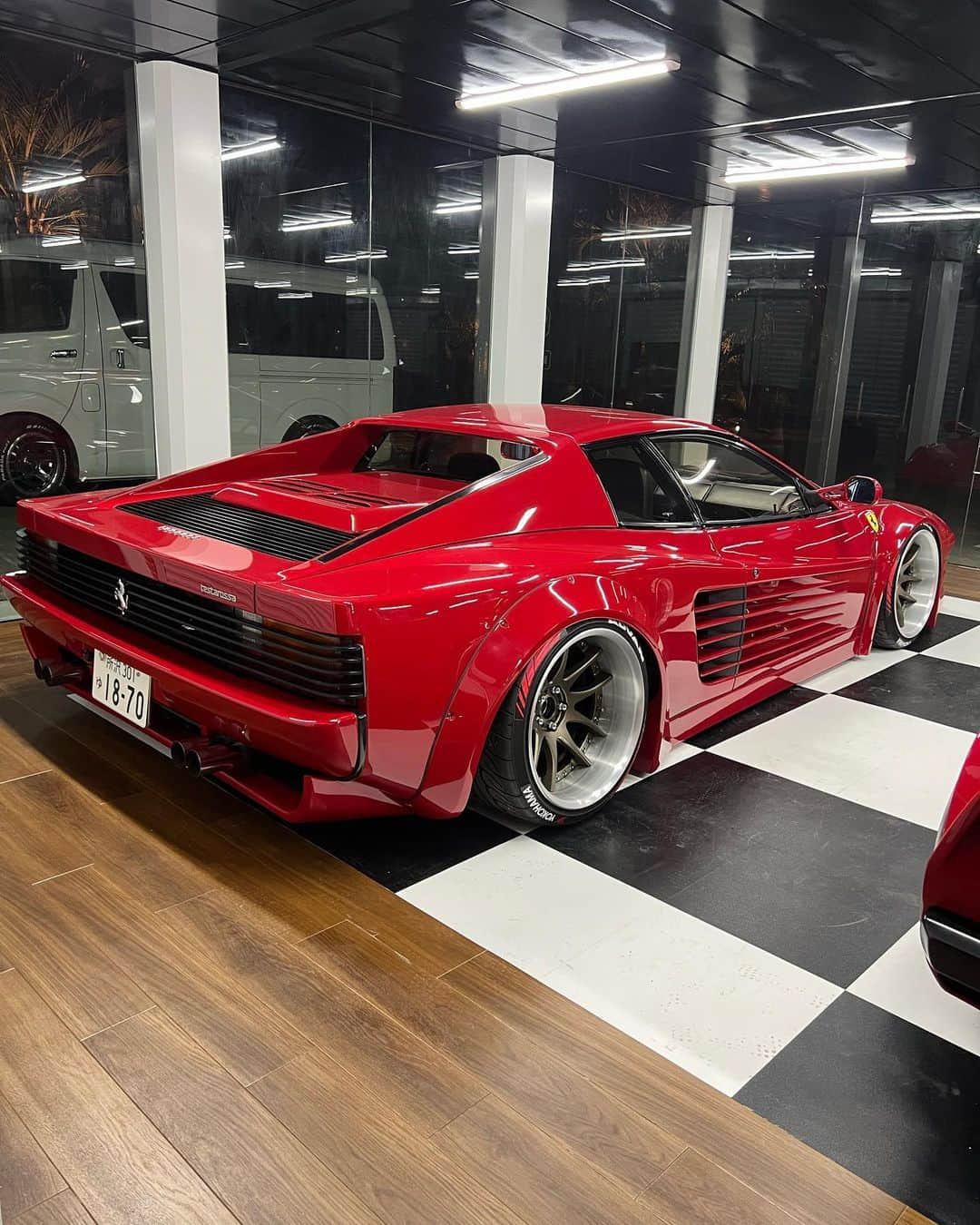 斎藤太吾さんのインスタグラム写真 - (斎藤太吾Instagram)「@libertywalkkato  @hamanaka.730  @trailmotorapexracing  @yokohama.tires  @workwheelsjapan  #Testarossa」1月22日 18時34分 - daigosaito87