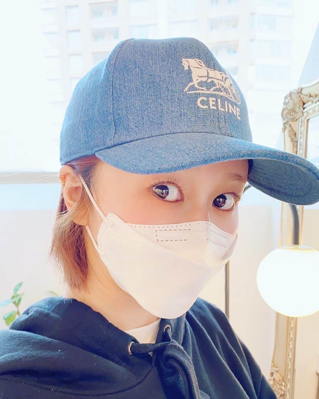 小林香菜さんのインスタグラム写真 - (小林香菜Instagram)「. この前いつも眉毛とまつ毛やってもらってる所で小顔矯正も出来ること知ってやってもらったらちょー痛気持ちかった😶‍🌫️ めちゃくちゃ痩せてるのになんでそんな力あるんですかくらい力強くて気持ちよかった☺️終わった後パックもしてくれて肌ちょっと荒れてたのが綺麗に治った😮！ スッピンでもまつ毛綺麗に上がってるからありがたい☺️ . #アコルデ　#コスメリフト　#ラッシュリフト　#アイブロウwax #小顔矯正」1月22日 21時11分 - kanaful