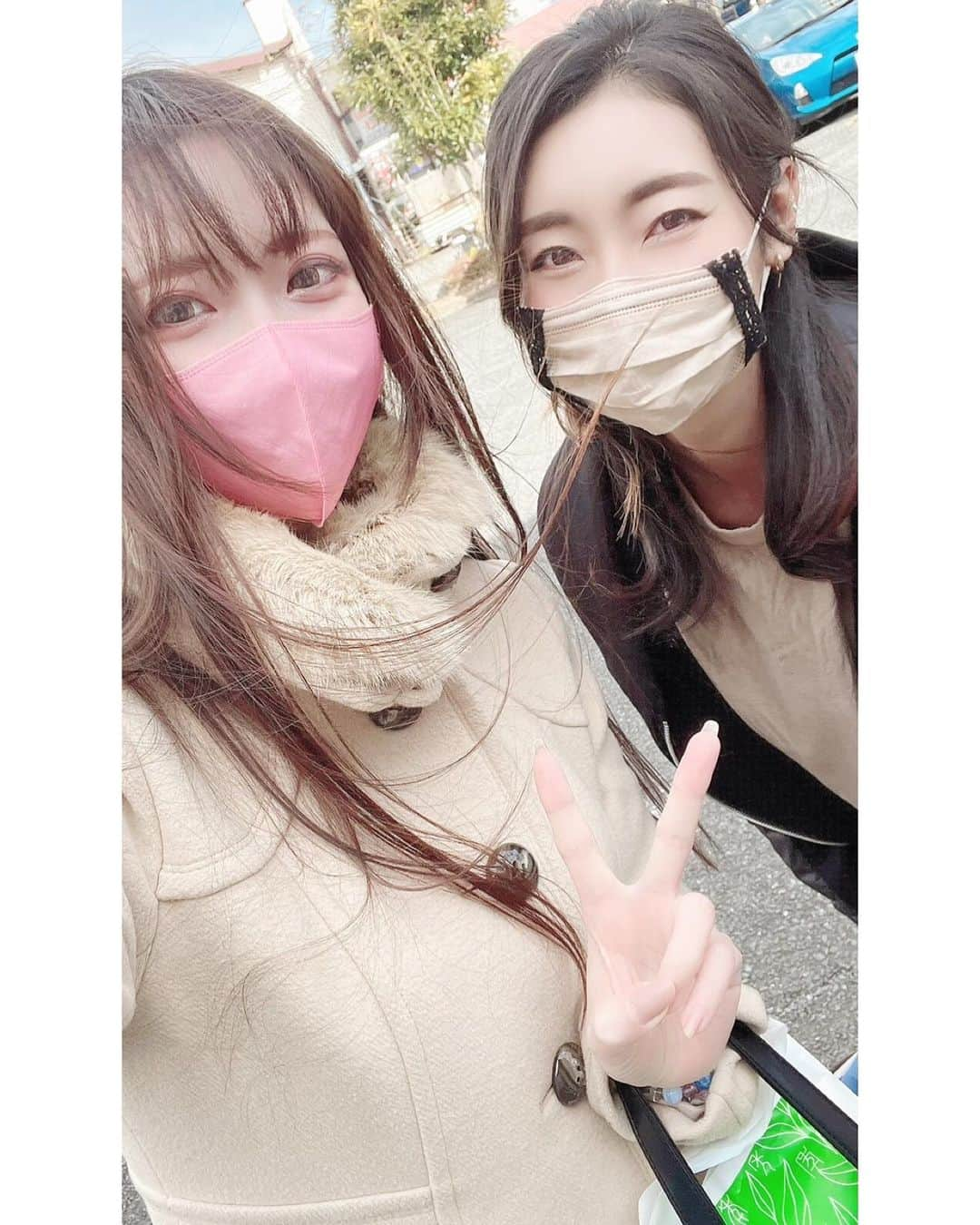 大谷芽衣のインスタグラム：「・ ・ ・ 先週久しぶり(２年ぶり？)に さちこ @sachibudou に会えました♡ コロナ禍になってからずっと会えてなくて やっと会えた喜び…言葉で表せられないほどでした。 とても短い時間での再会でしたが 元気そうな姿を会って確認できて満足！ （全然話し足らなかったけど( ᵕ_ᵕ̩̩ )） またしばらく会えなくても 繋がってるし友達なことに変わりはない。 安心して行動できる世の中に戻ったら 旅行いってゆっくりたくさん お話しようね(ฅ'ω'ฅ)♪︎ さ、また引き篭もるぞー！←元々ひきこもり ・ ・ #友達」