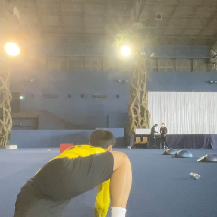 のインスタグラム：「元気にキャンプ頑張ってます！ 今日の個人的な締めはこれ！  情勢的にいろんな面でファンの皆さんとの関わりが少なくなってしまってます。 ということで、TwitterやInstagramを通じていキャンプの選手たちをいろいろ発信できたらなと思ってます！  もしフォロワーの皆さんがこんな投稿をお願いしたいとかの希望があれば気楽にコメントください！  感染対策やチーム、選手事情などで全てに応えることが難しい場合がありますがそのへんはご了承ください。  出来るだけがんばって発信します笑 どんなコメントが来るか楽しみにしてます笑  #柏レイソルキャンプ #キャンプの発信企画 #14」