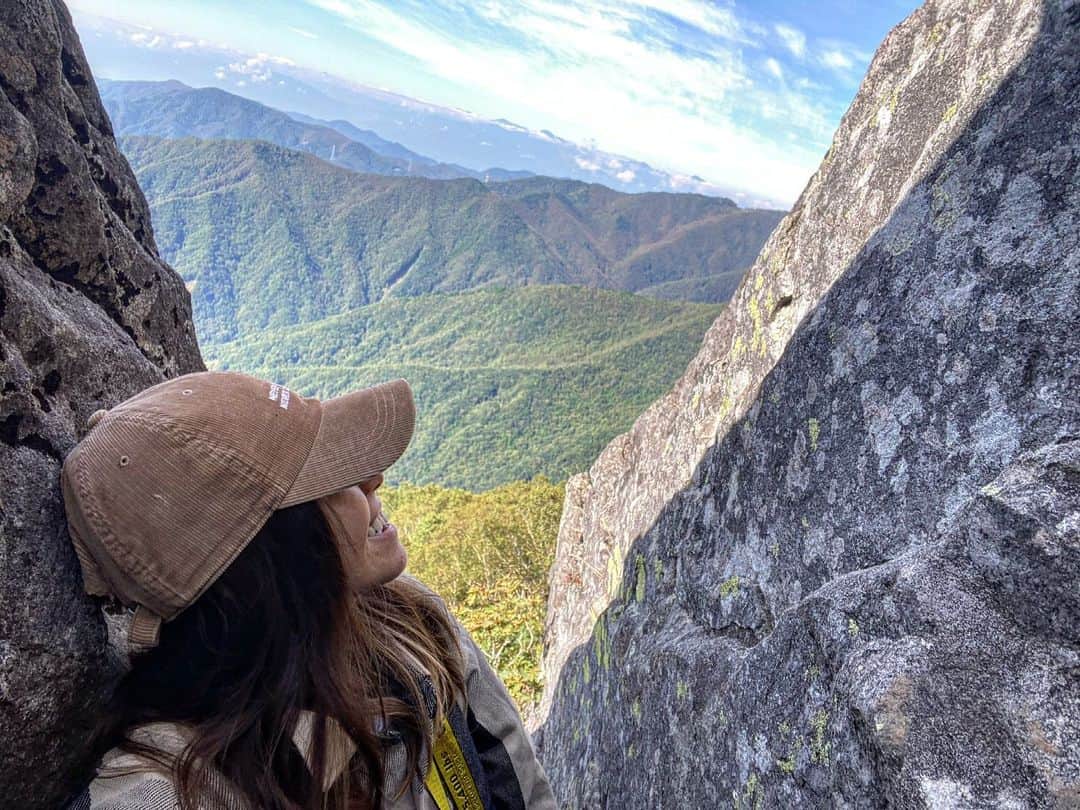 藤井アルダのインスタグラム：「Time to go again ? 💚 #nature #mountain #refresh」