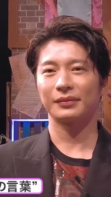 田中圭のインスタグラム：「. カメラ目線ではなく、ちゃんとハシヤスメさんの目を見て言う所 そして＂タナカーの皆さん＂でこちらを見てくれる所。 圭さんの声ってどうしてこんなに甘いのでしょう（笑） . #田中圭 #musicblood」