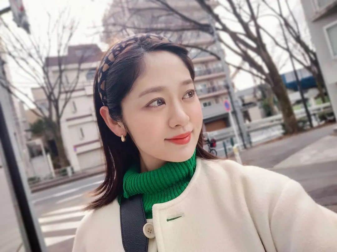 のインスタグラム：「カチューシャ欲しいなと思ってたら、たまたま出先で70%OFFになってて爆買したうちのひとつです。」