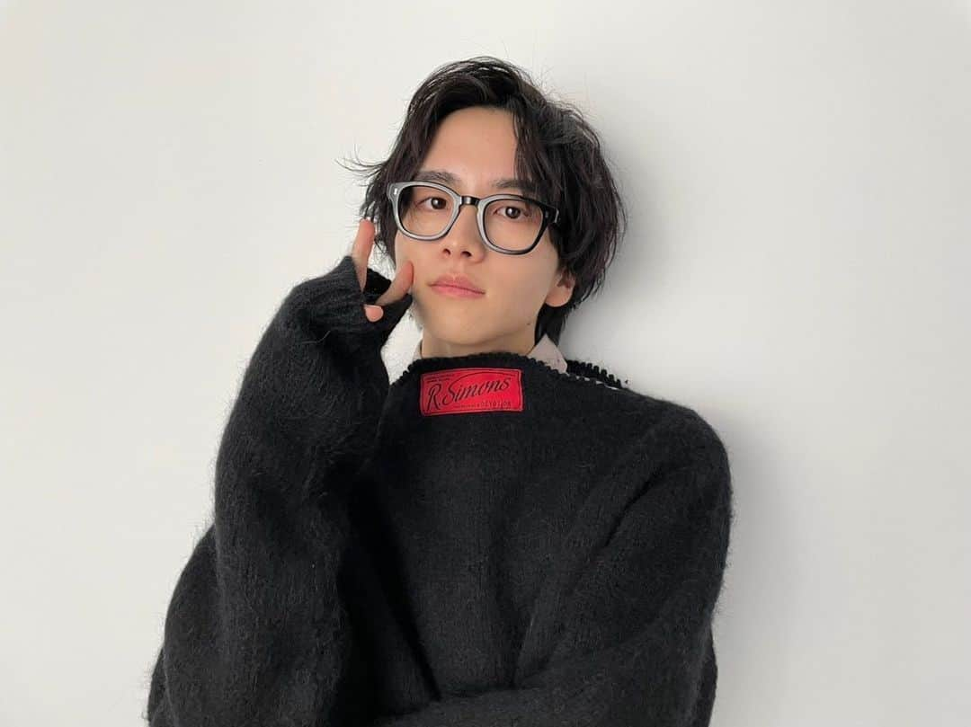 板垣李光人さんのインスタグラム写真 - (板垣李光人Instagram)「めがねほしい👓  #vivi  #3月号」1月23日 16時42分 - itagakirihito_official