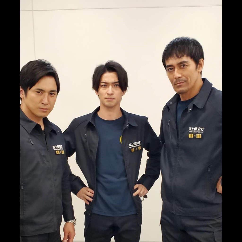 横浜流星さんのインスタグラム写真 - (横浜流星Instagram)「本日21時から『DCU』第2話。皆さん是非！  #DCU #隊長と副隊長と瀬能 #寛と流星 #と光臣 #宜しくお願いします @dcu_japan」1月23日 20時12分 - ryuseiyokohama_official