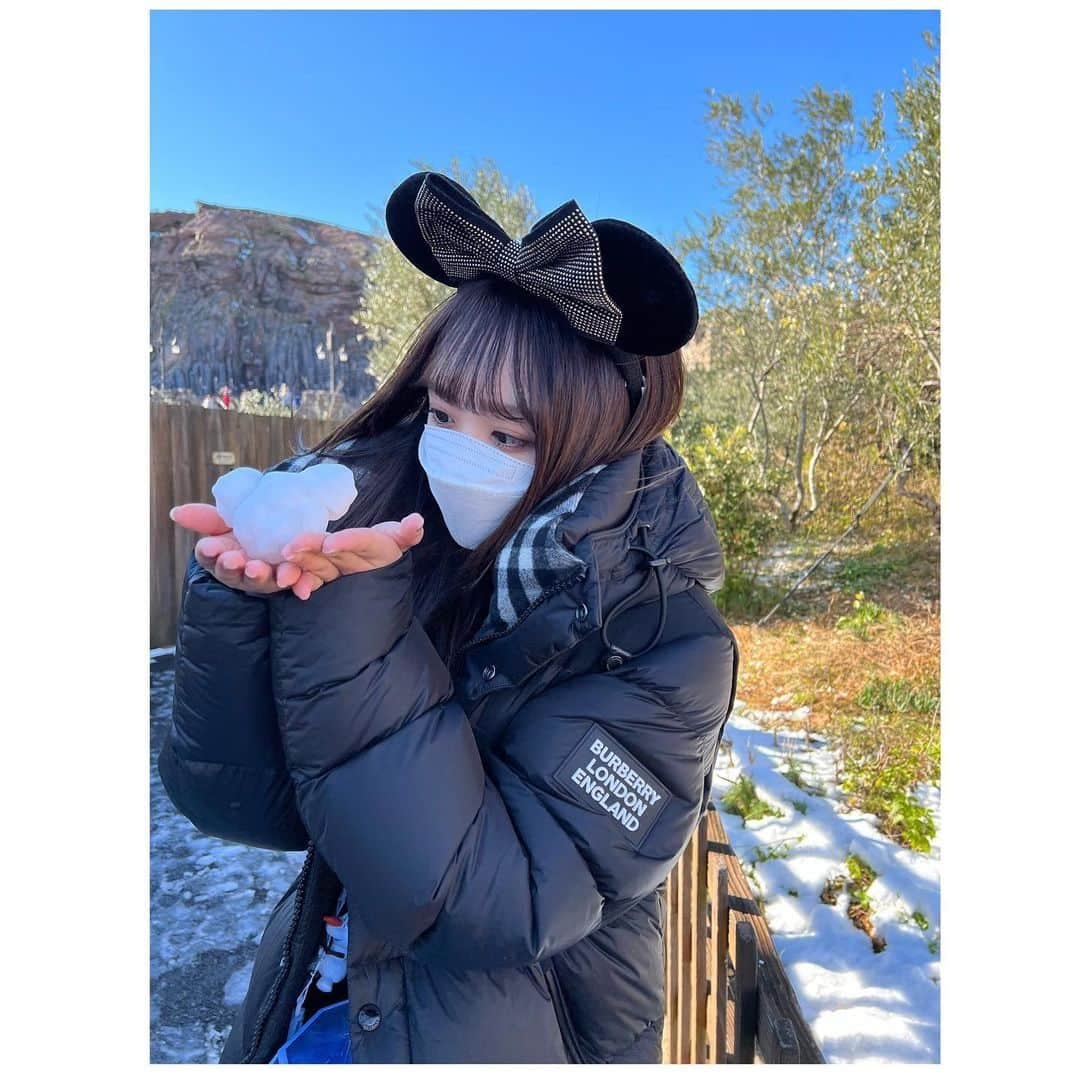 日比野芽奈さんのインスタグラム写真 - (日比野芽奈Instagram)「雪だるまつくろう〜〜 ♪ なに作ったかわかるかな...？ （美術の成績はよくなかったけど） . #ディズニーシー #東京ディズニーシー #東京ディズニーリゾート #ディズニー #ディズニーリゾート #ディズニーカチューシャ #ディズニーコーデ #ディズニーグッズ #夢の国 #夢が叶う場所 #ディズニー写真部 #アナと雪の女王 #アナと雪の女王2  #アナ雪 #ポップコーンバケット #エルサ #オラフ #tokyodisneysea #tds #tokyodisneyresort #disney #disneysea #disneystyle #disneygoods #frozen #frozen2 #elsa #popcornbucket #olaf」1月23日 20時16分 - hibino_meina