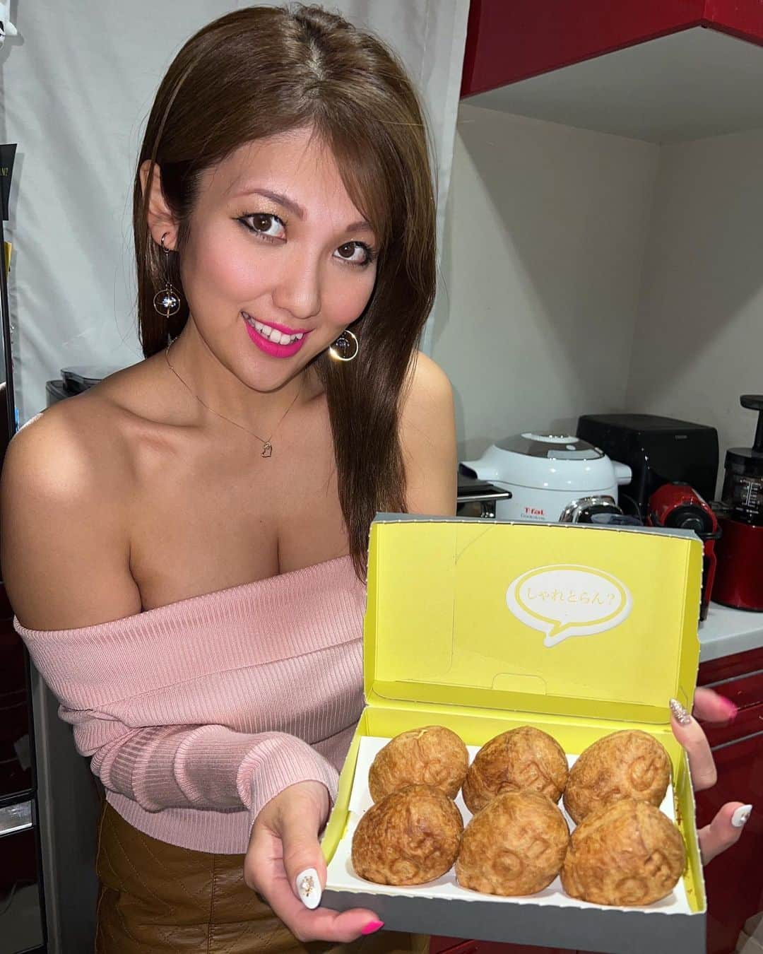 神谷麻美さんのインスタグラム写真 - (神谷麻美Instagram)「卵の形をした 濃厚カスタードクリームたっぷりの#クロワッサン だよ🥰🐣💝💫  外はサクサク、中はトロ～リで美味しすぎたぁ🥰💝💫  #sharetoran 🐣💫 #洒落と卵  #福岡グルメ #お取り寄せスイーツ  #お取り寄せグルメ #手土産スイーツ」1月23日 21時04分 - asamice428