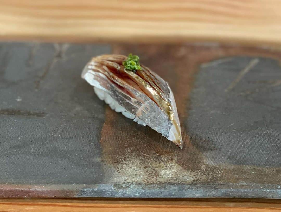 Isakoさんのインスタグラム写真 - (IsakoInstagram)「おしゅし🍣💓 　  前からインスタを見て下さっている方はご存知だと思いますがお鮨が大好きな私🥺💓 　  アメリカのお鮨屋さんのカリフォルニアロールの様なお鮨も美味しいですがやっぱり日本のクオリティを求めたくなってしまって、、😱 　  お友達何人かからおすすめされてた @sushi.takeda さんに行ってみたところ口コミ通り日本クオリティでとっても美味しいお鮨を食べられました🍣💓幸 　 とてもおすすめ🥺🍣 　　 　  Here is my one of the best sushi in LA. Service is outstanding, like you’d expect in a high end Japanese restaurant. I strongly recommend omakase. Certainly worth a visit if you're in downtown   　 #鮨#鮨スタグラム#おしゅし#お鮨#お寿司#お寿司大好き#寿司#寿司スタグラム#sushi#sushilovers#sushilover#japanesefood#japanesegirl#losangelescalifornia#losangelesfood」1月23日 21時05分 - ichaaako