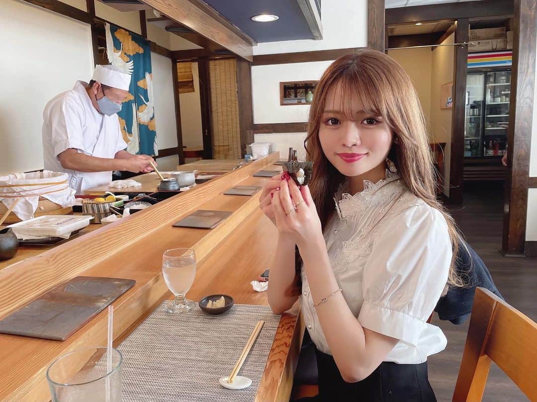 Isakoさんのインスタグラム写真 - (IsakoInstagram)「おしゅし🍣💓 　  前からインスタを見て下さっている方はご存知だと思いますがお鮨が大好きな私🥺💓 　  アメリカのお鮨屋さんのカリフォルニアロールの様なお鮨も美味しいですがやっぱり日本のクオリティを求めたくなってしまって、、😱 　  お友達何人かからおすすめされてた @sushi.takeda さんに行ってみたところ口コミ通り日本クオリティでとっても美味しいお鮨を食べられました🍣💓幸 　 とてもおすすめ🥺🍣 　　 　  Here is my one of the best sushi in LA. Service is outstanding, like you’d expect in a high end Japanese restaurant. I strongly recommend omakase. Certainly worth a visit if you're in downtown   　 #鮨#鮨スタグラム#おしゅし#お鮨#お寿司#お寿司大好き#寿司#寿司スタグラム#sushi#sushilovers#sushilover#japanesefood#japanesegirl#losangelescalifornia#losangelesfood」1月23日 21時05分 - ichaaako