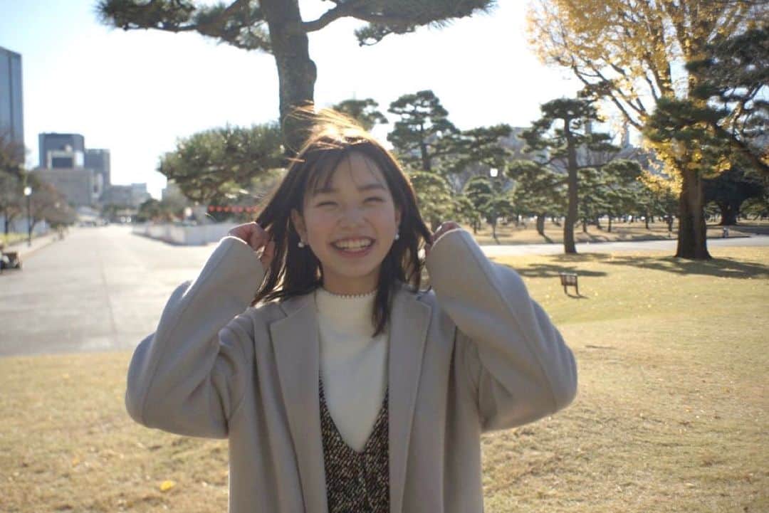 濱村春香のインスタグラム：「. 友人に撮ってもらった写真、めっちゃいい笑顔 ☺︎ ⁡ 明日からまた1週間頑張りましょう🙌🏻」