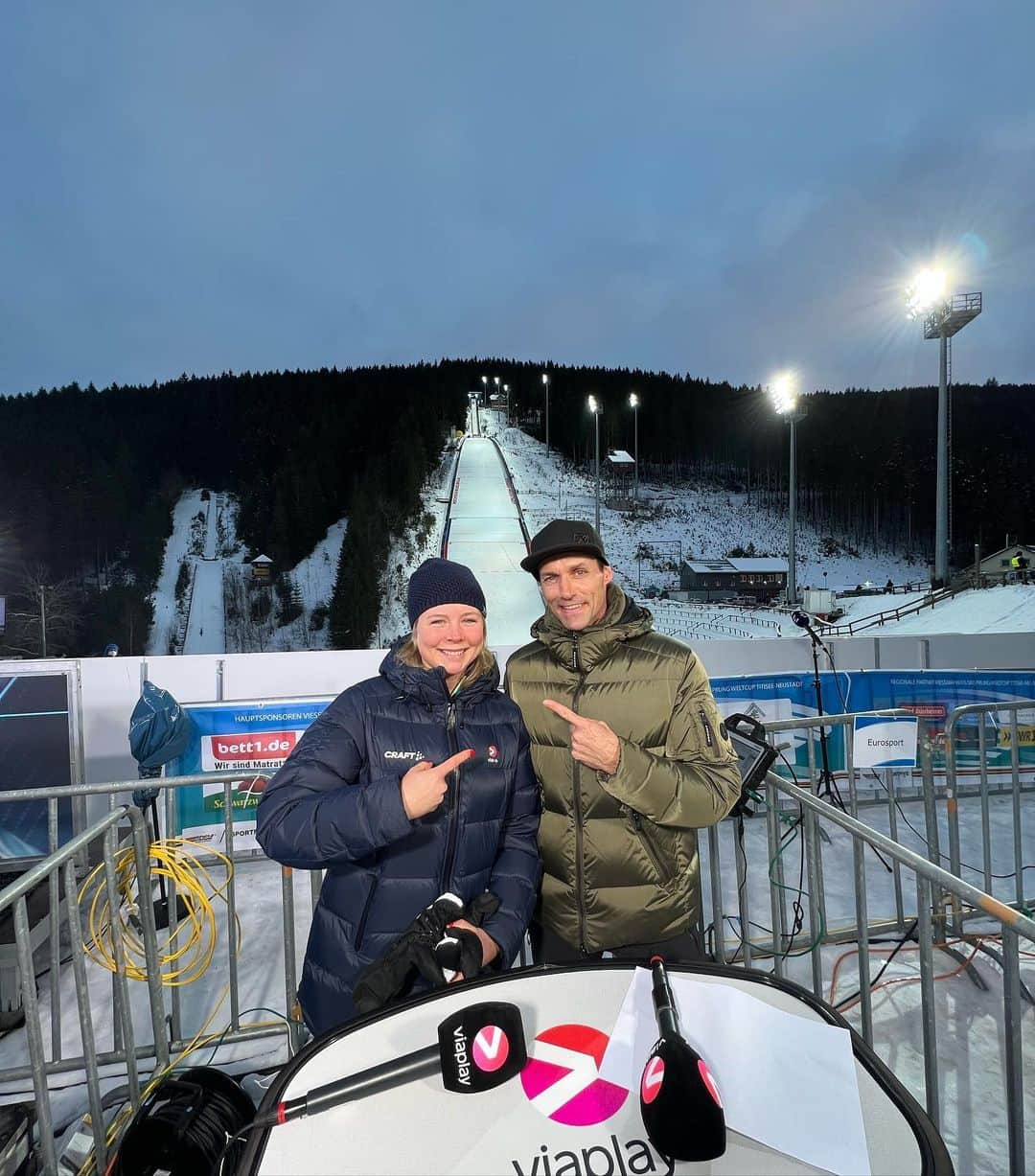 マーレン・ルンビのインスタグラム：「Passer på å ta bilde med levende legender når jeg kan. @sven_hannawald @bredebt @kasperwikestad」