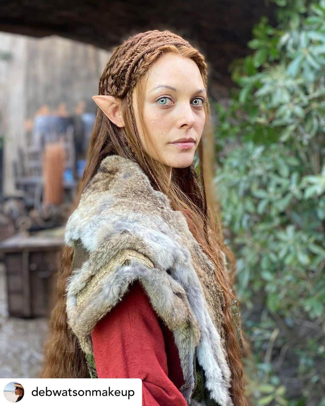 メシア・シムソンのインスタグラム：「LOVED WORKING WITH YOU ☺️❤️Posted @withregram • @debwatsonmakeup So enjoyed doing the makeup , hair and ears for “Francesca” played by stunning @meciasimson ! Gorgeous wig and wefts by RP wigs Rome @themaestri , fab silicone ears made by @barriegower BGFX which I painted with @alliedfxco inks @tiltmakeup , skin care regime @111skin ,contact lenses @eyeinkfx . #makeupdesigner #wigs #elf #francesca #thewitchernetflix #redhair #111skin #tiltmakeup #braidstyles」