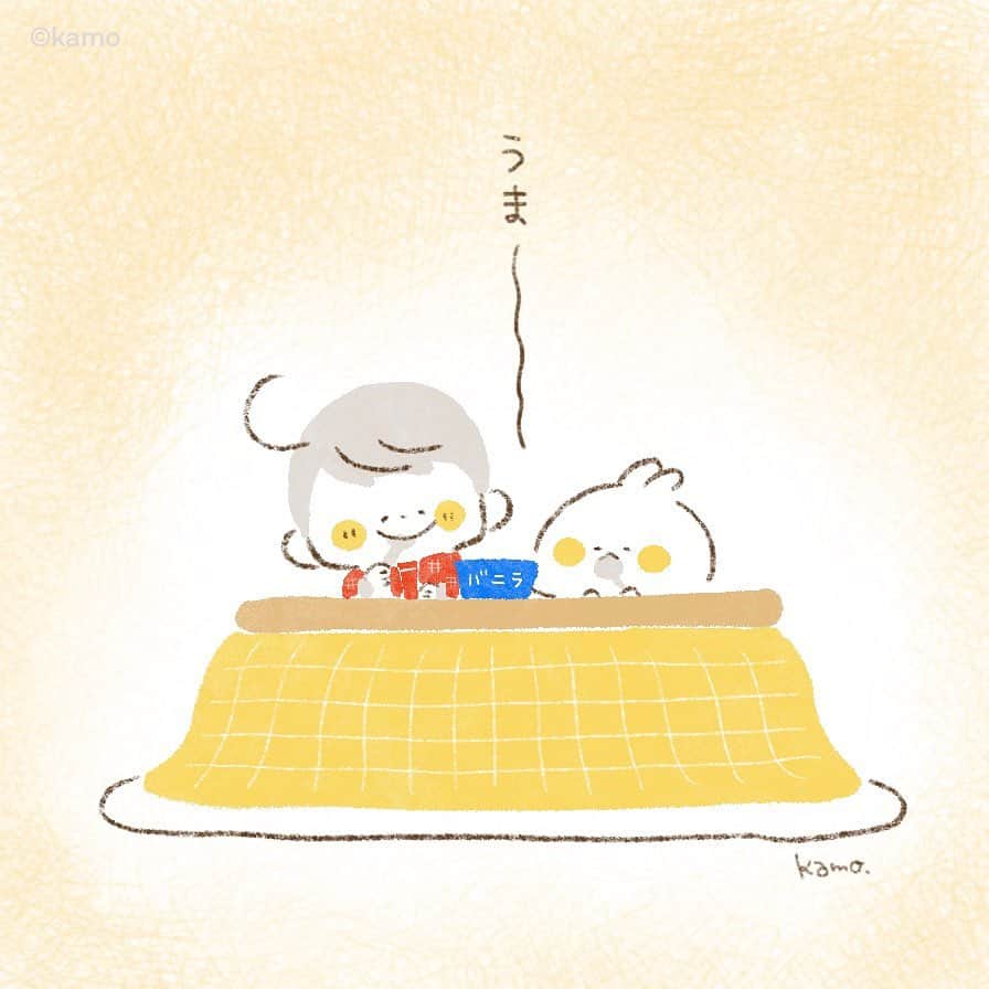 カモさんのインスタグラム写真 - (カモInstagram)「至福 #お風呂上がりのアイス #おこた #kotatsu #イラスト #illustration #ウサギタケ #usagitake」1月24日 10時06分 - illustratorkamo