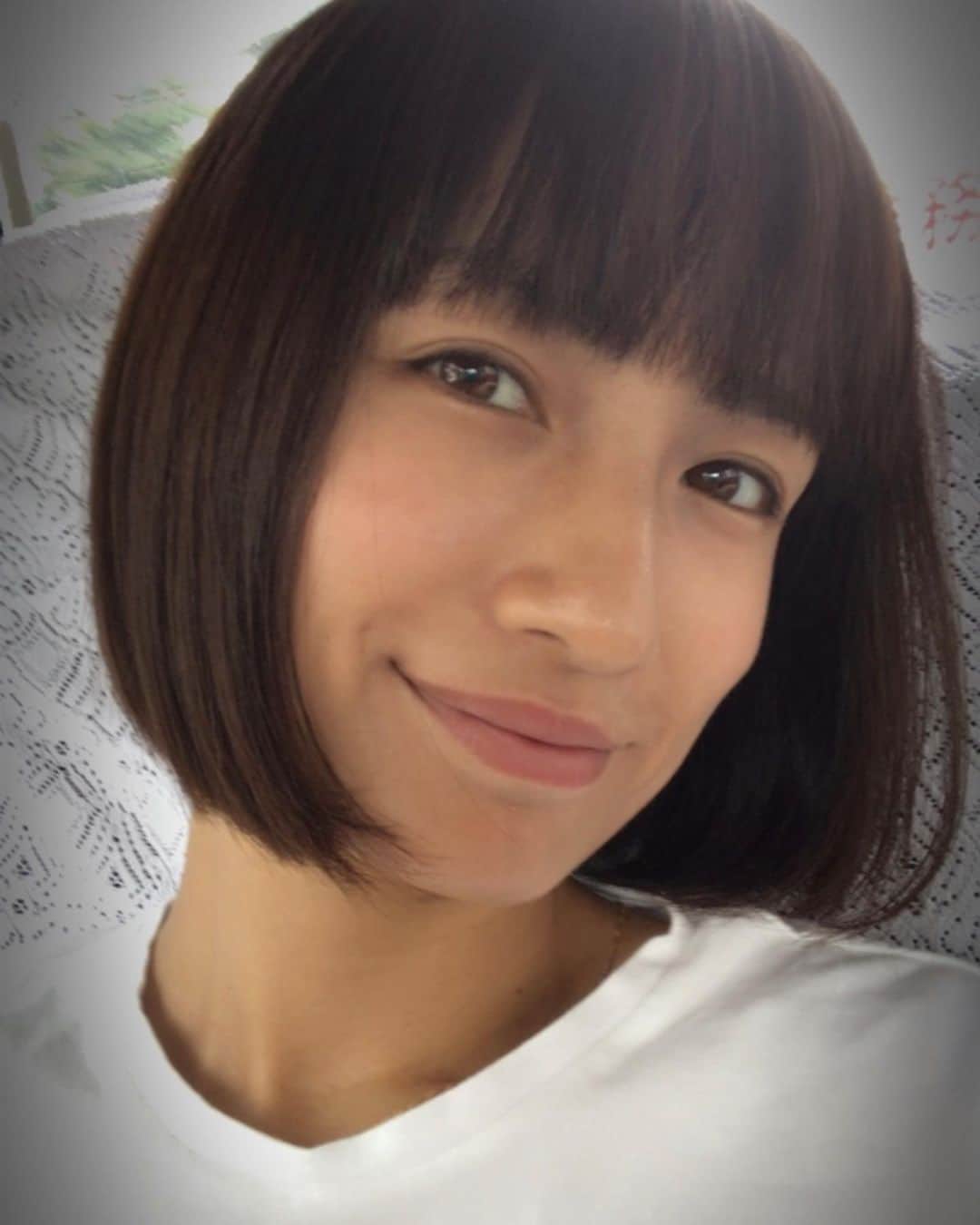佐田真由美さんのインスタグラム写真 - (佐田真由美Instagram)「ボブアレンジ2 前髪ありが良いのか 無しが良いのか 悩みます 家族に聞いたら、 みな、無し‼️と声を揃えて 怒鳴る様に言われました😂 #さだまゆビューティー  #さだまゆコーデ」1月24日 11時26分 - sadamayumi