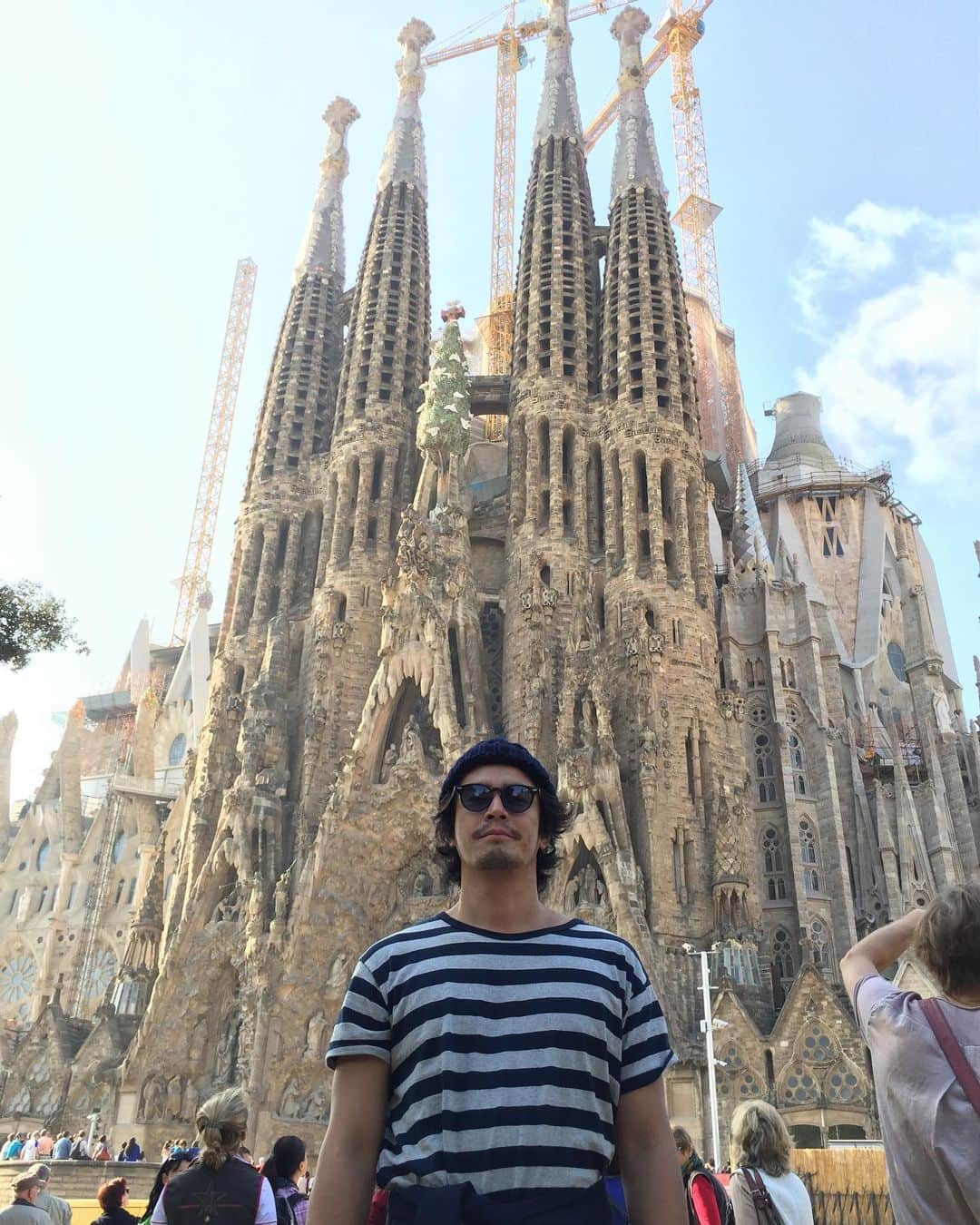 伊藤英明のインスタグラム：「7年前。安心して旅行に行ける日が来ると良いですね。ご自愛下さい！ #throwback #sagradafamilia #barcelona #passportready」