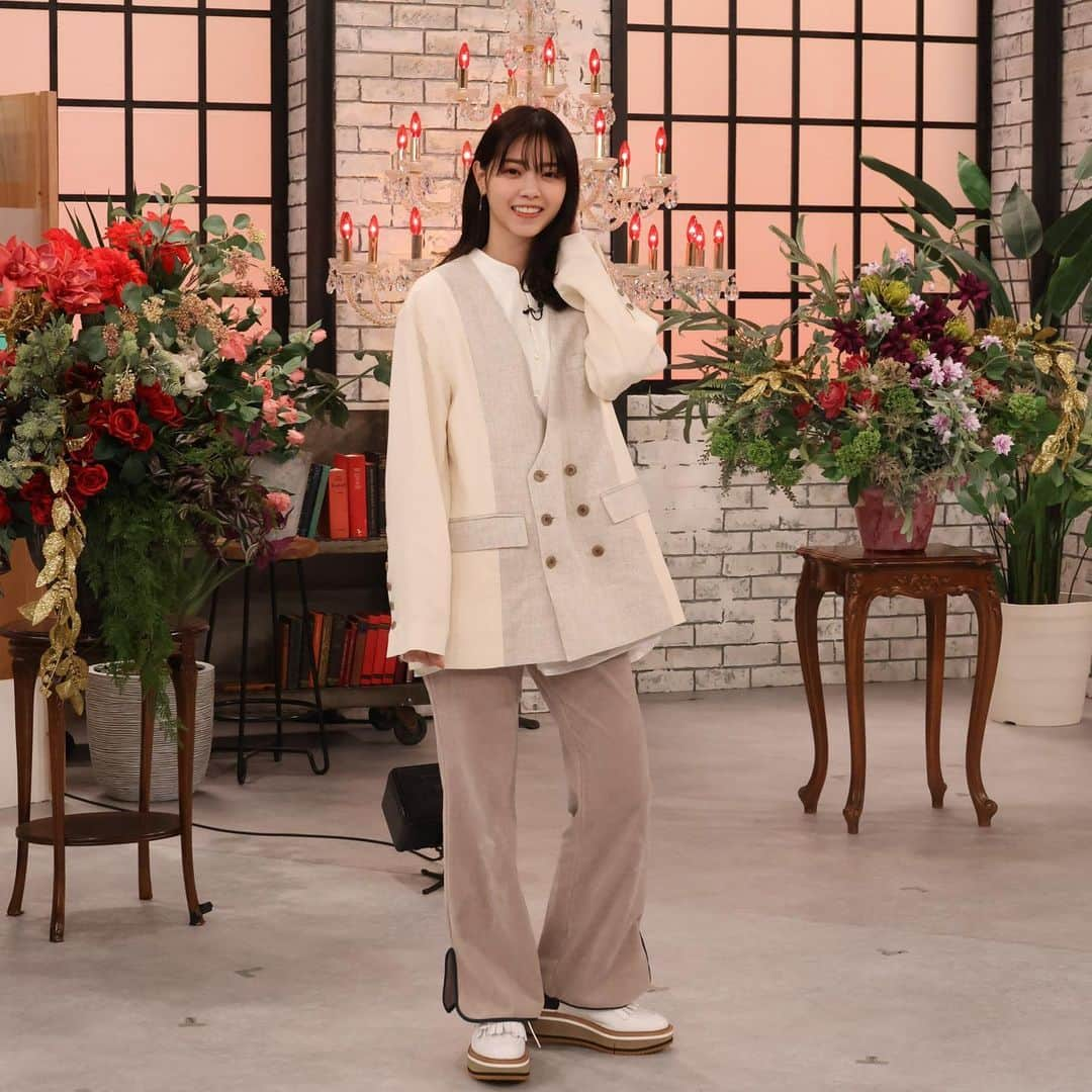 関西テレビ「グータンヌーボ2」のインスタグラム：「続いては、ななちゃん！  👗 #ななちゃんファッション 👠  シャツ、ジャケット　QUWAGI @quwagi  パンツ　LENZ @lenz_lupe アクセサリー　e.m. @e.m.portrait 靴　CLERGERIE @CLERGERIE  #マニッシュコーデも着こなすななちゃん🥰 #グータンヌーボ2 #fashion #ファッション #ファッションコーデ #おしゃれ #オシャレコーデ #スタイル #レディースファッション #西野七瀬 #ななちゃん #なぁちゃん #ななせまる」