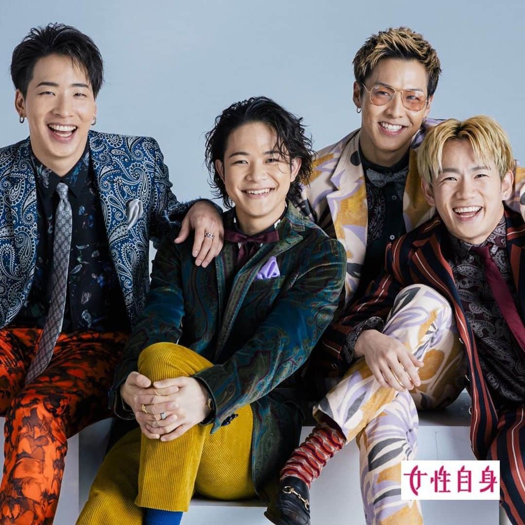 女性自身 (光文社)さんのインスタグラム写真 - (女性自身 (光文社)Instagram)「▲THE RAMPAGE語る5年間の思い出「余興でも仕事並みに真剣！」 --- 1月25日にデビュー5周年を迎えるTHE RAMPAGE from EXILE TRIBE。同日には、4枚目のアルバム『RAY OF LIGHT』をリリース。“16人のパフォーマンスで世界を照らす”がテーマの同作品で2022年の音楽活動を本格始動する。 女性自身では、リーダーの陣（27）をはじめ、ボーカルのRIKU（27）、パフォーマーの岩谷翔吾（24）、浦川翔平（24）にインタビュー。最新アルバムの聴きどころや5年間でいちばん印象に残っているエピソードなどを聞いた。 ――メンバー同士で5周年のお祝いなどをする予定はありますか？ 岩谷：やりたいという気持ちは山々なんですけど、うちは16人の大所帯なので、今は控えようという感じですね。 陣：この間、収録でメンバーとバーベキューをしたんです。仕事ではありましたけど、一緒に食事をするのも本当にひさしぶりで、あっという間でしたね。 岩谷：やっぱ、バーベキューとかいいよね。グランピング施設とか見ると、みんなでやりたいなあって思う。 RIKU：自然に触れて、いい空気を吸って、お酒をたしなみながら肉とかいっぱい焼いて食べるって楽しいじゃない。 📸 by 夛留見彩 --- ▶️続きは @joseijisin のリンクで【WEB女性自身】へ ▶️ストーリーズで、スクープダイジェスト公開中📸 ▶️投稿の続報は @joseijisin をフォロー＆チェック💥 --- #THERAMPAGE #THERAMPAGEfromEXILETRIBE #陣 #RIKU #岩谷翔吾 #浦川翔平 #RAYOFLIGHT #夛留見彩 #女性自身」1月24日 20時00分 - joseijisin