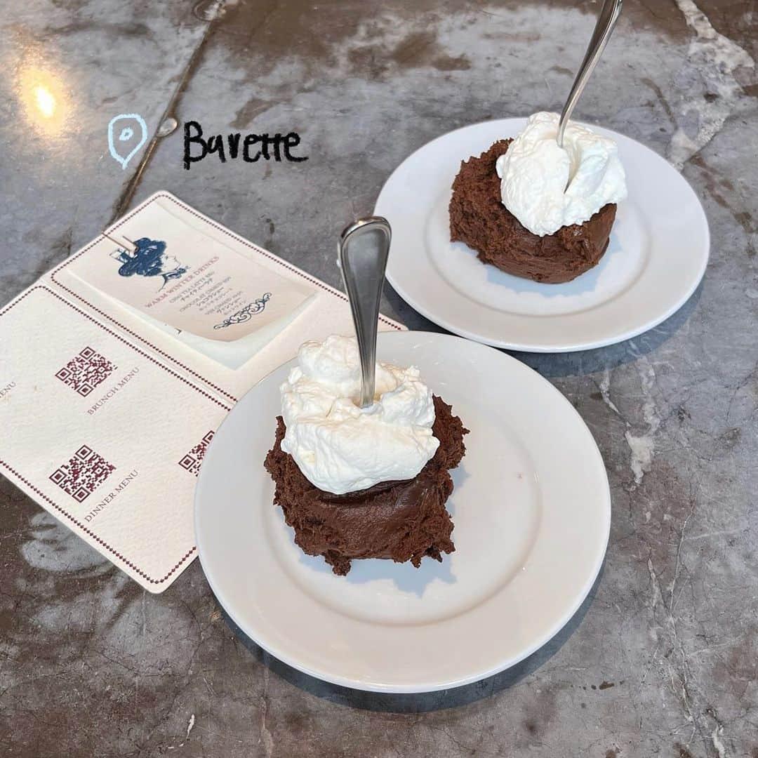 砂糖華さんのインスタグラム写真 - (砂糖華Instagram)「｜cafe 🍰｜   日比谷にある Buvette ってカフェのチョコムースが美味しすぎてびっくりした😳💞💞   ほんとにみんな食べて欲しいくらい！！ また絶対行く➰🍫       #カフェ #カフェ巡り #Buvette #日比谷カフェ #日比谷ランチ」1月24日 20時35分 - __162cm_