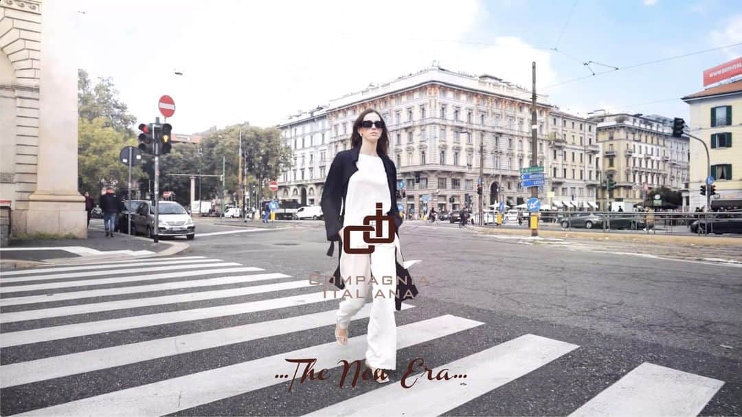 のインスタグラム：「Here the new Spring Summer edit.  #CompagniaItaliana #NewCollection #TheNewEra  #springsummer22 #springsummercollection #PE22 #SS22 #SS2022 #spring #summer #heritage #timeless」
