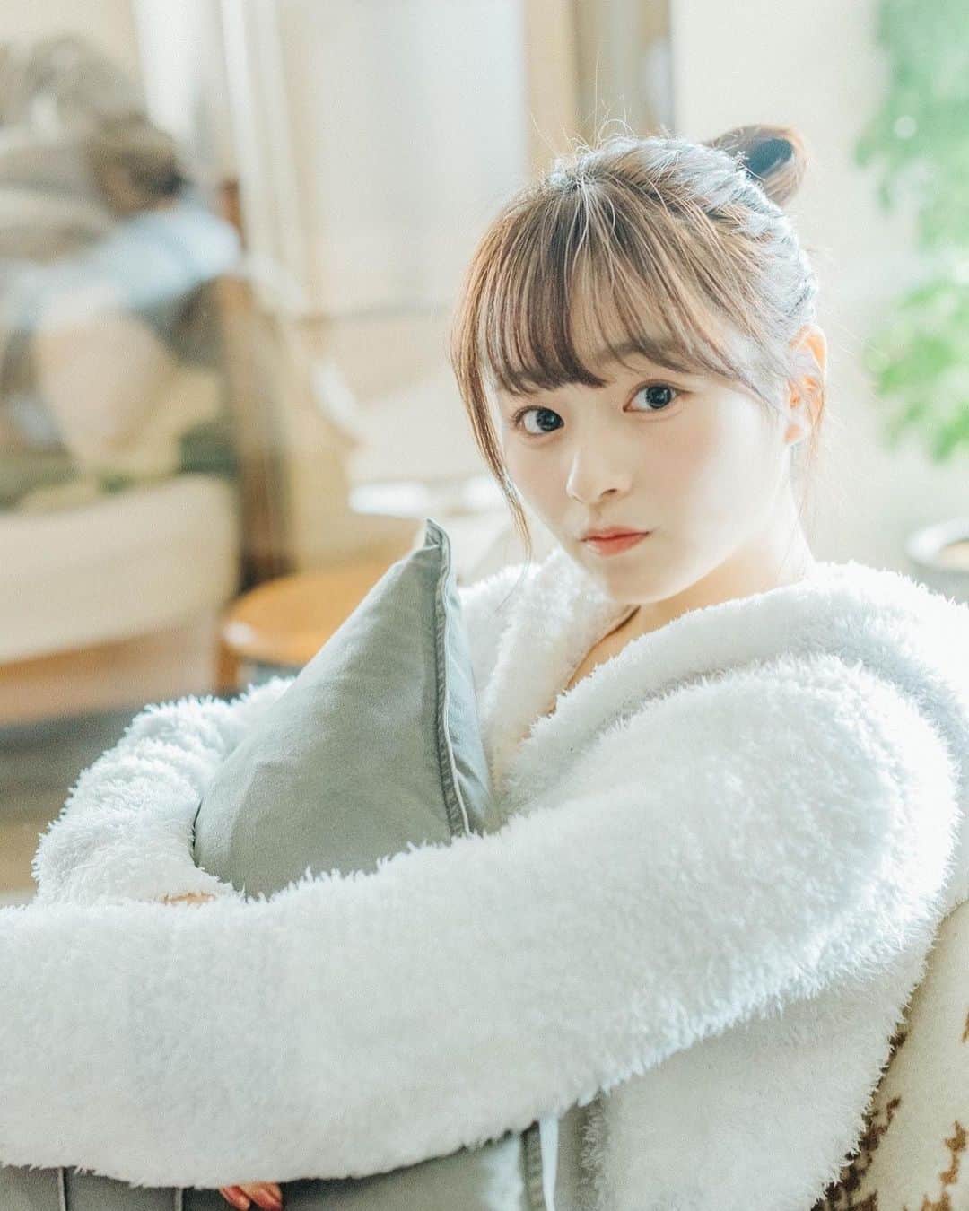 のインスタグラム：「こんばんは あっという間に1月も終わりそう‥！ 今週も1週間頑張りましょ〜 さいきんは夜にフリーズドライのおしるこを飲むのが好きです あったまる☕️🍵みんなは寒い時なに飲む？」
