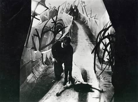シム・ウンギョンのインスタグラム：「The Cabinet of Dr. Caligari (1920)」