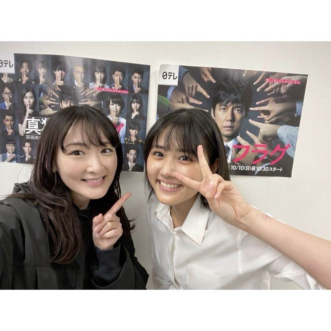 生駒里奈さんのインスタグラム写真 - (生駒里奈Instagram)「. 「真犯人フラグ」 生駒演じる本木陽香、 益々怪しさが倍増してきましたね〜〜〜  先の話の台本を読むと。。 もー凄いですよ〜(*´꒳`*)  皆さんの反応をみると、 生駒ちゃんが怖いって言われてて笑笑 もちろん生駒ちゃんなんですけど あくまで陽香なのでね？！笑  写真は相良光莉役の 原菜乃華ちゃんと(*´꒳`*) かわいいです(*´꒳`*) すんごいかわいいです(*´꒳`*) 真面目で現場に爽やかで暖かい風を起こしてくれます(*´꒳`*) 顔文字いっぱい使っちゃう(*´꒳`*) かわいくてお姉さん癒される(*´꒳`*)  そんな光莉に陽香は、、、🥺  そんなこんなで、お話し的にもやっとこさUP出来る写真が増えてきました笑 ので、インスタも楽しみにしてて下さい〜！！  #真犯人フラグ」1月24日 22時46分 - ikomarina_1229