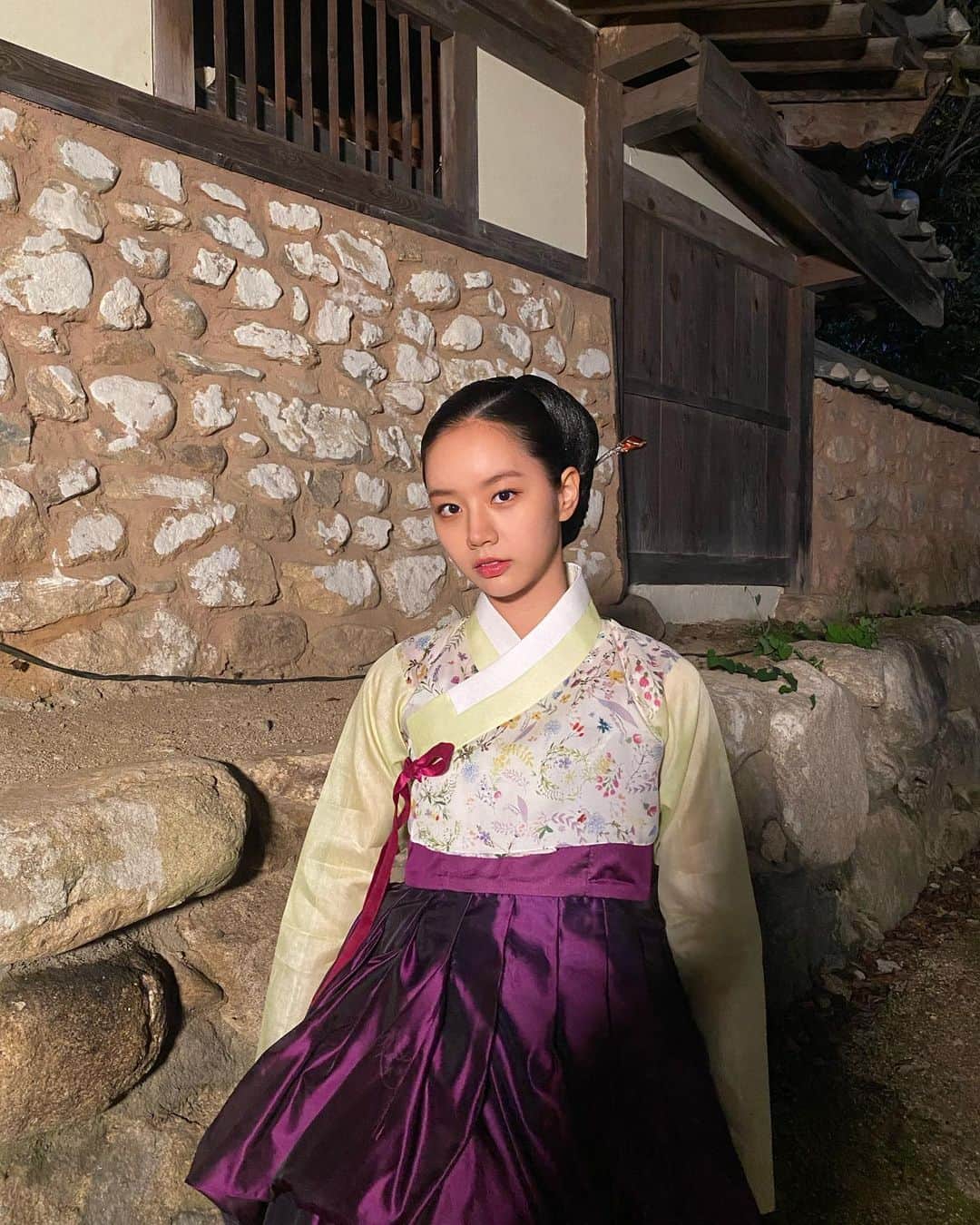 ヘリ のインスタグラム：「예쁜건 많이」
