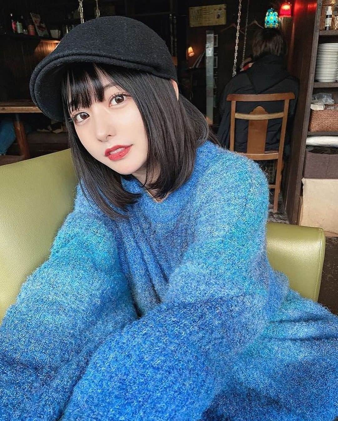 美女naviさんのインスタグラム写真 - (美女naviInstagram)「* * 【美女navi ☻*】 * * 今回ご紹介させていただく方は❤️ sarimaru さん ▶️▷ @pika.870 * *  # Repost . . 緩めのニット~💙 髪の毛ハイトーンにしたい欲再来 . . sarimaru さん のアカウントには 他にも素敵な投稿が(*´﹀`) ぜひ覗いてみてくださいね🧡 * * * 美女navi掲載希望の方は⇒ @bijo_navi ❤️と # ビジョナビ タグ付け * 10代限定姉妹アカウント 美少女navi掲載希望の方は⇒ @bishojo_navi 💛と #ビショウジョナビ タグ付け * お願いします✨✨ * * 次回もお楽しみに...😍 * * #美肌 #カラコン #ショートヘア #黒髪 #ショートカット女子 #さらさらヘアー #黒髪ボブ #アイメイク #ボブ #ナチュラルメイク #冬服コーデ #makeup  #赤リップ #コスメ #naturalbeauty #冬服 #美容 #リップ #howto #おしゃれ女子 #大人可愛い  #美意識 #ニットコーデ #メイク #オトナ女子 #美意識向上 #キャップ女子 #女子力アップ」1月24日 23時45分 - bijo_navi