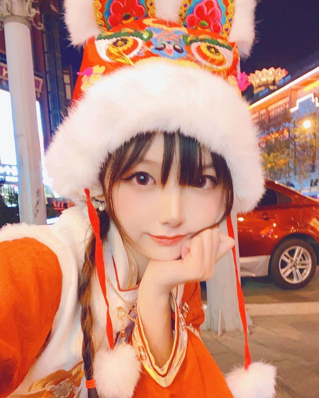 樱群さんのインスタグラム写真 - (樱群Instagram)「Almost Chinese New Year!  Today is Small New Year we called 小年XiaoNian, it means previous new year(several days before the Chinesenew year)  I'm home with families and it's time to get ready for the spring festival!! I'm really excited because I was alone in Canada in previous years, now it's the happiest time at home!」1月25日 17時12分 - sakura.gun