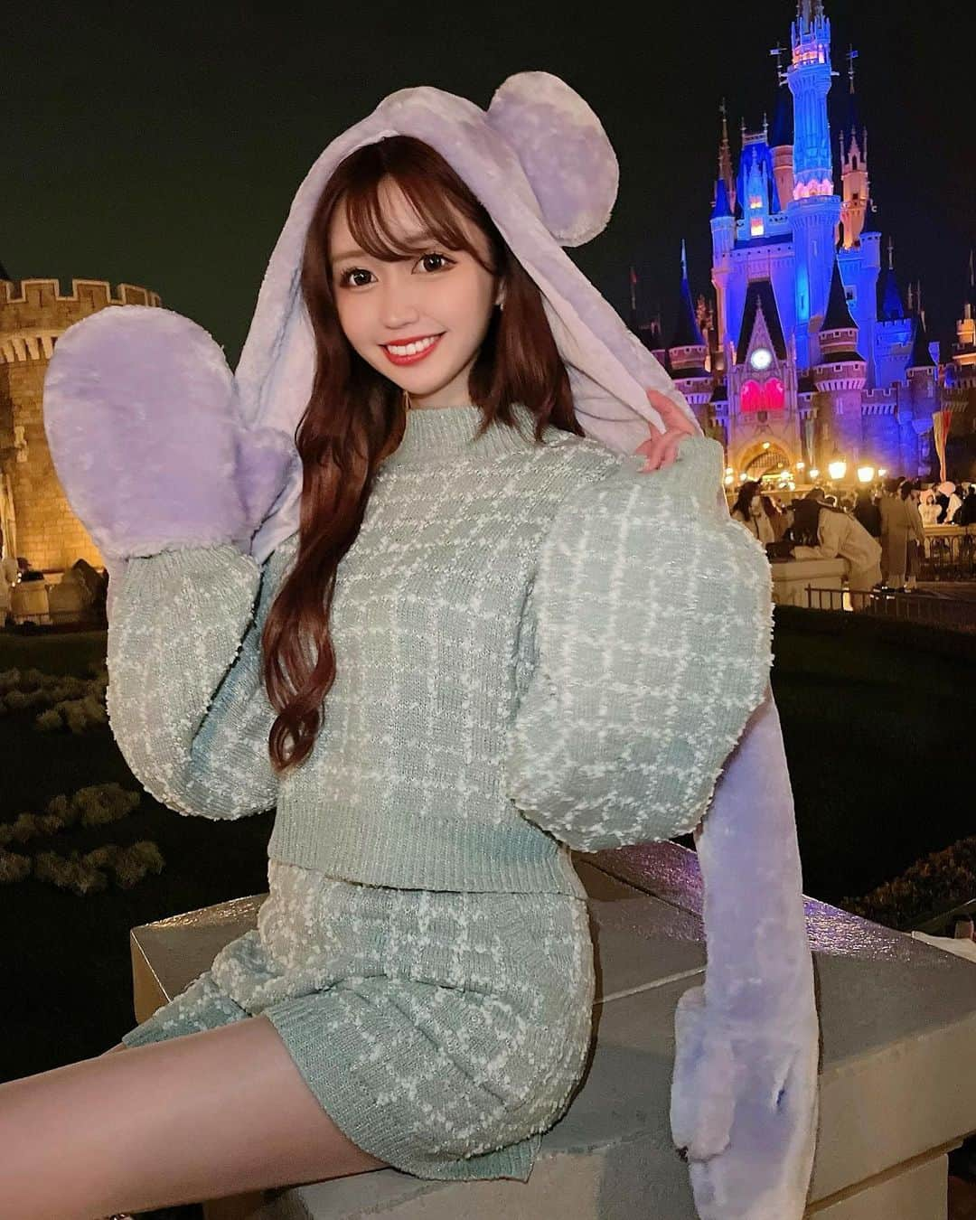 伊上あやさんのインスタグラム写真 - (伊上あやInstagram)「夢の国にいきたいな🏰💗 これは過去の写真っ✨  #disney #ディズニーランド #ディズニー #ミッキーコーデ #東京ディズニーランド」1月25日 18時05分 - o.aya_0613