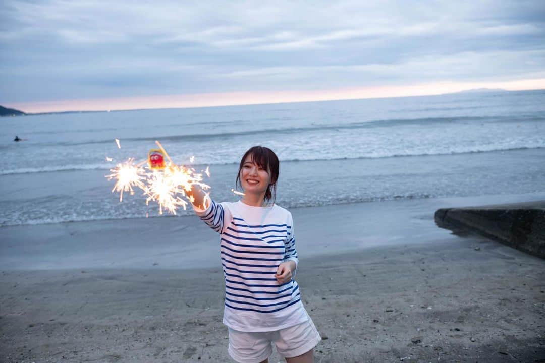 いけちゃんのインスタグラム：「最近寒いしあえて夏の写真投稿しちゃおーっと  自費写真集撮ったときのやつ」