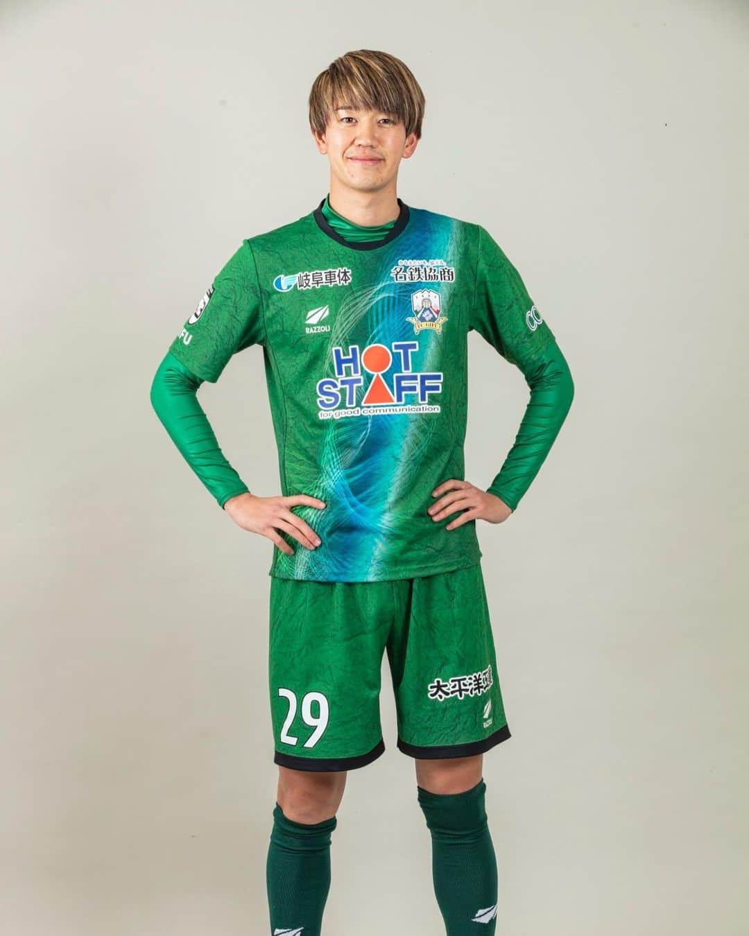 松本歩夢さんのインスタグラム写真 - (松本歩夢Instagram)「勝負の年。  🐯🐯🐯  #fcgifu  #29 #緑に愛着湧いてきました」1月25日 19時23分 - a.m6711