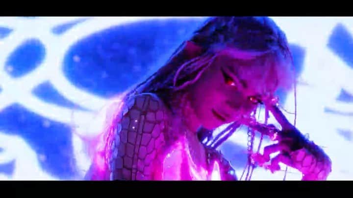 グライムスのインスタグラム：「Shinigami Eyes tomorrow !!!! @jennierubyjane  @_brthr_  @illangelo  @symonekimeka  @brettalannelson  @nusi_quero  @prestonwada  @natashaseverino_makeup  Def forgetting a ton of ppl but we got the dream team out here」