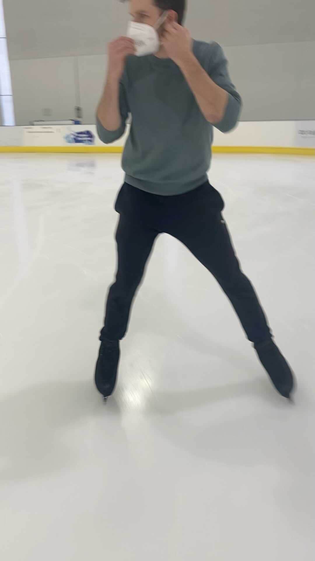 オンドレイ・ホタレックのインスタグラム：「38 Thanx for all the birthday wishes」