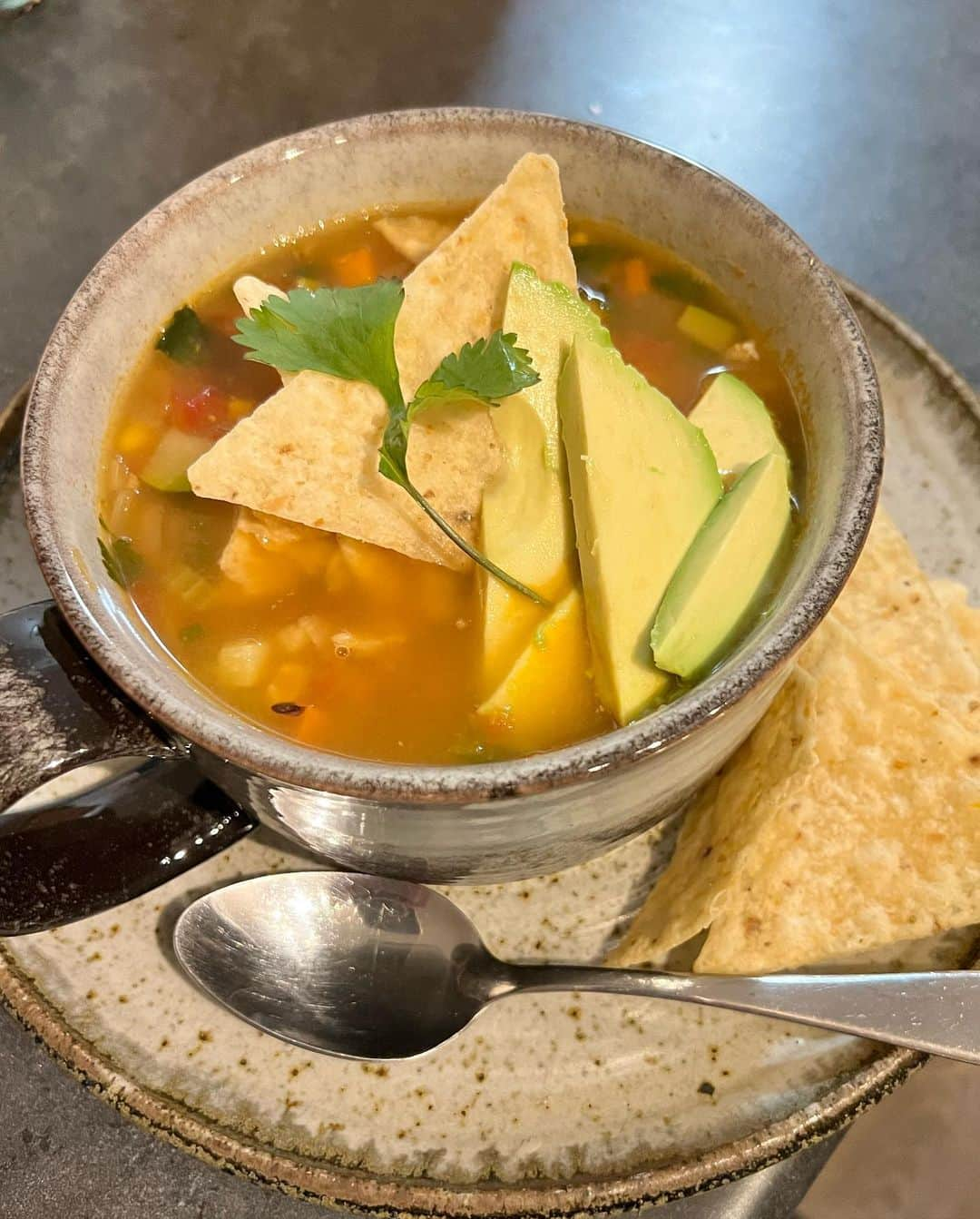 ginger and sproutさんのインスタグラム写真 - (ginger and sproutInstagram)「Tortilla soup out of @eamonandbec  and @frasercooks cook book Every day Eats. We are rooting for you Bec and Eamon. 🙏🏼❤️」1月26日 10時32分 - gingerandsprout