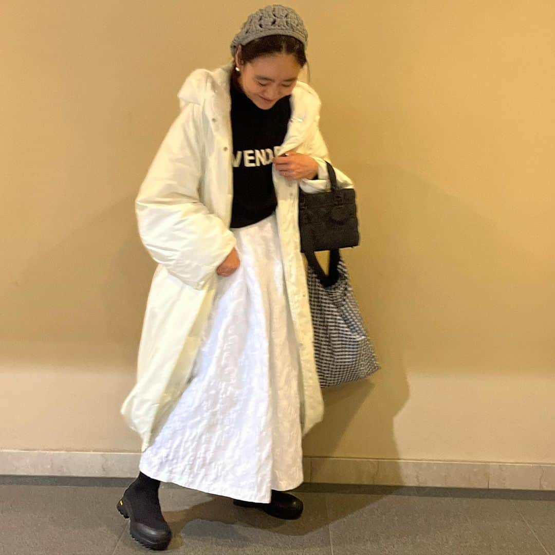 金子綾さんのインスタグラム写真 - (金子綾Instagram)「today's... #ootd  #akcloset   一日中ドレス着てるみたいでルンルンでお仕事しました。 でも、この下にはトレーニングウェアをそのまま着ちゃってる🤭」1月26日 19時26分 - ayaaa0707